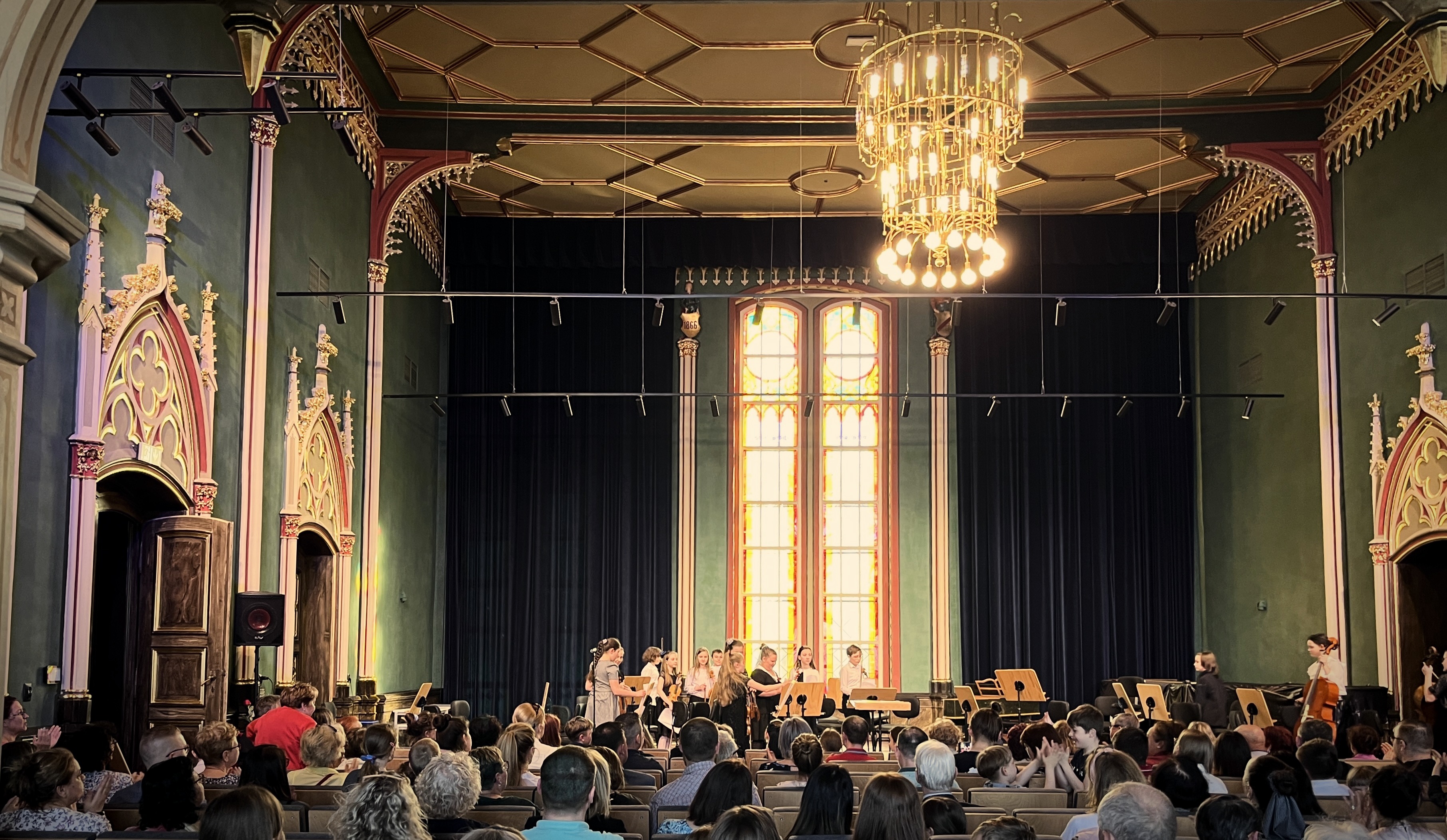 Koncert w zabytkowej sali koncertowej w Bytomiu